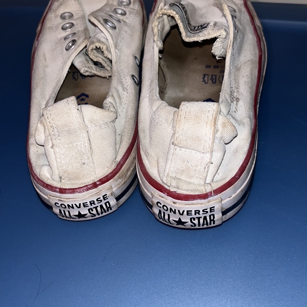 Women’s Converse - Picture 4 of 4
